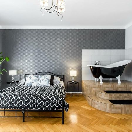 Clicktheflat Apartment Chmielna 7 Варшава Екстер'єр фото