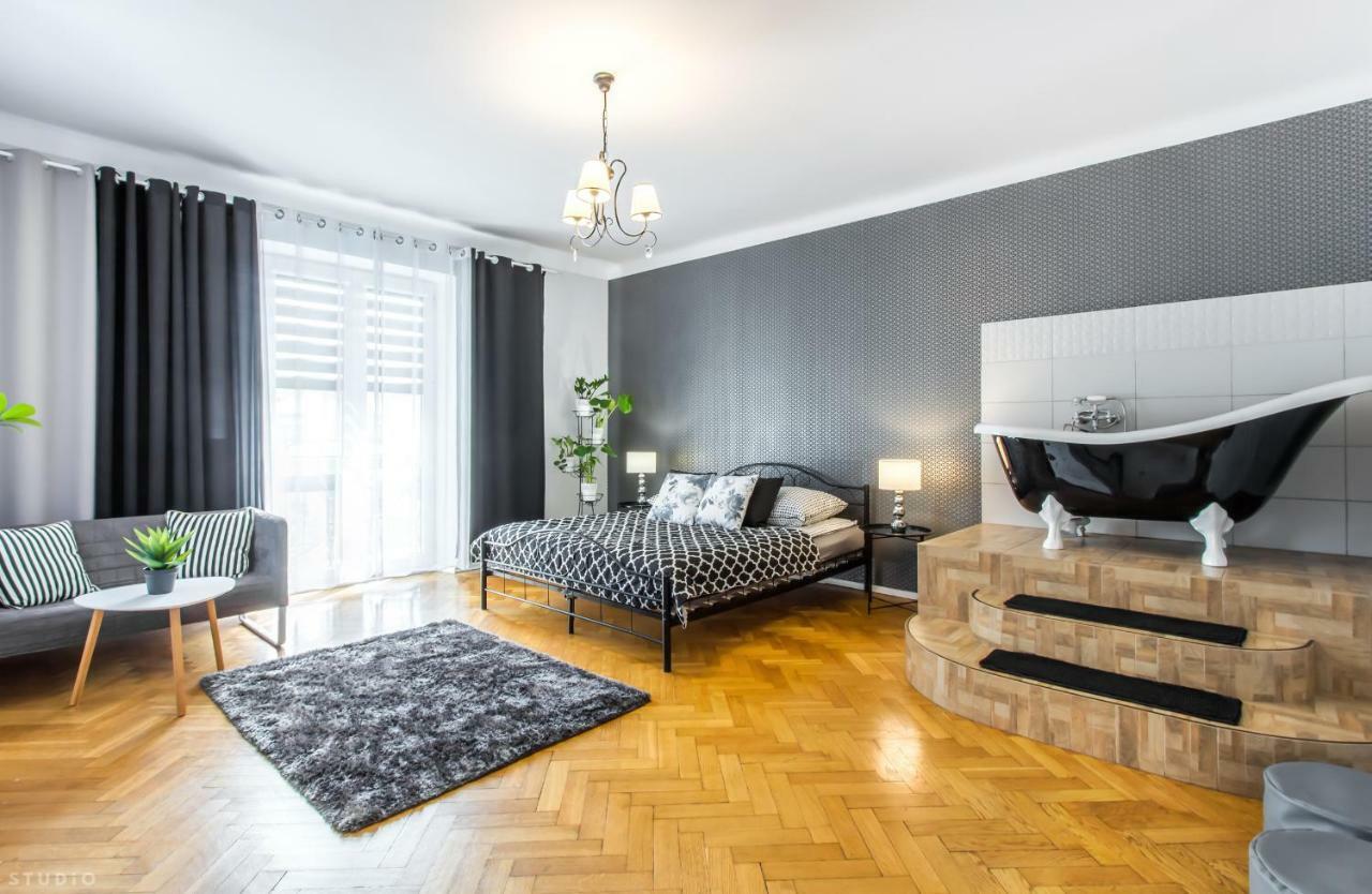 Clicktheflat Apartment Chmielna 7 Варшава Екстер'єр фото