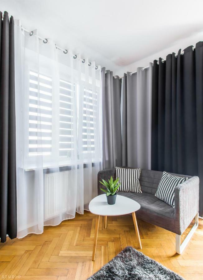 Clicktheflat Apartment Chmielna 7 Варшава Екстер'єр фото